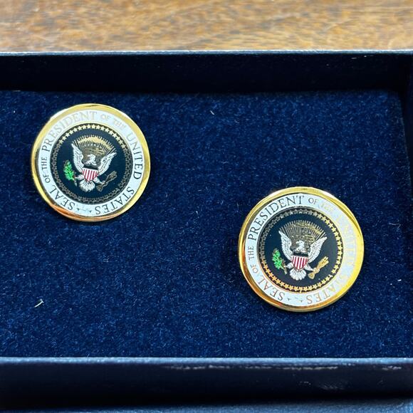 Ronald Reagan Presidential Seal White House Cufflinks Signed - New in Box - Picture 5 of 6